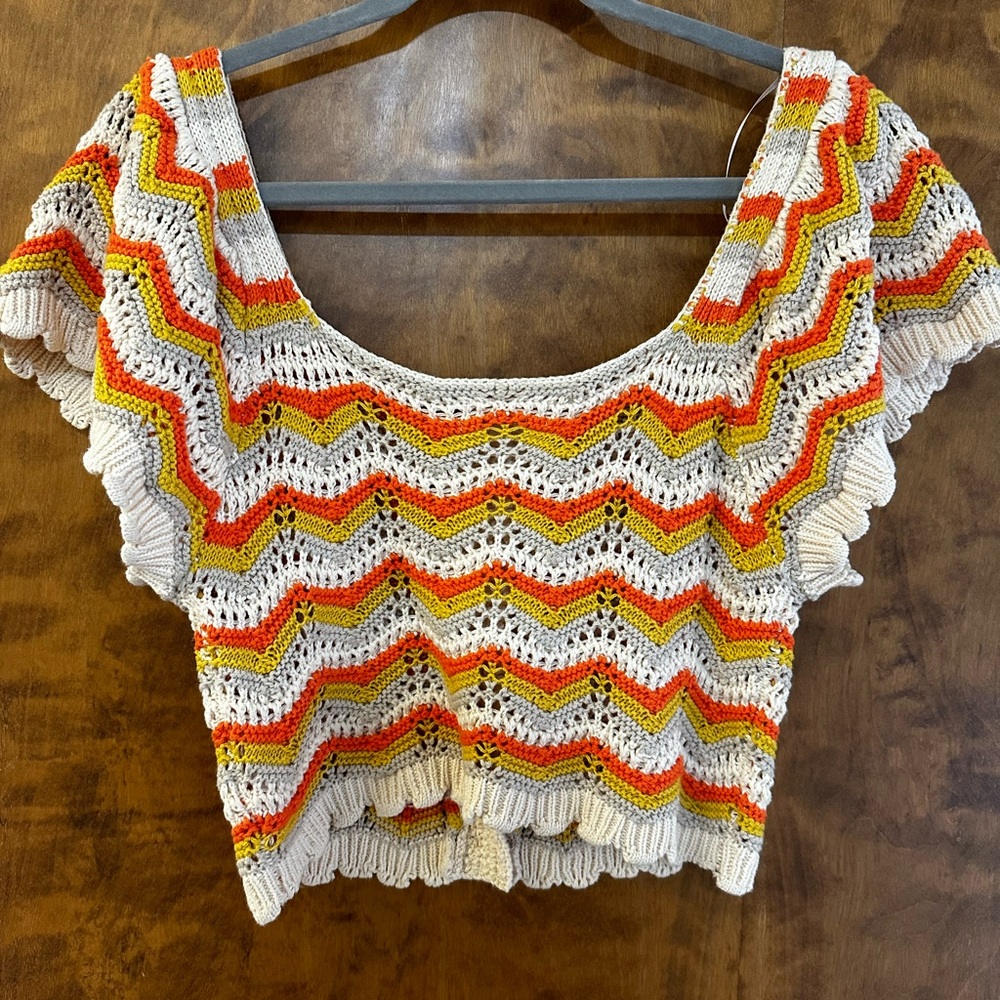 Love Collette Ruffled Knit Top - Picture 3 of 3